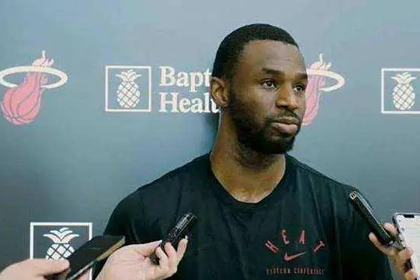 勇士交易引争议:詹姆斯质疑其“作弊”