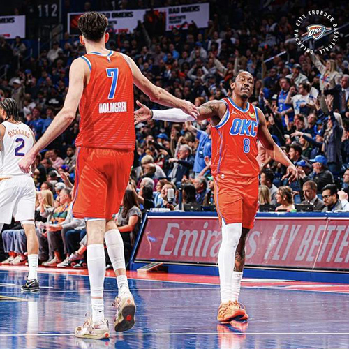 雷霆49分血洗<a href=/mianfeilanqiu/suns/ target=_blank class=infotextkey>太阳</a>+手握多签,霍姆格伦成顶级内线